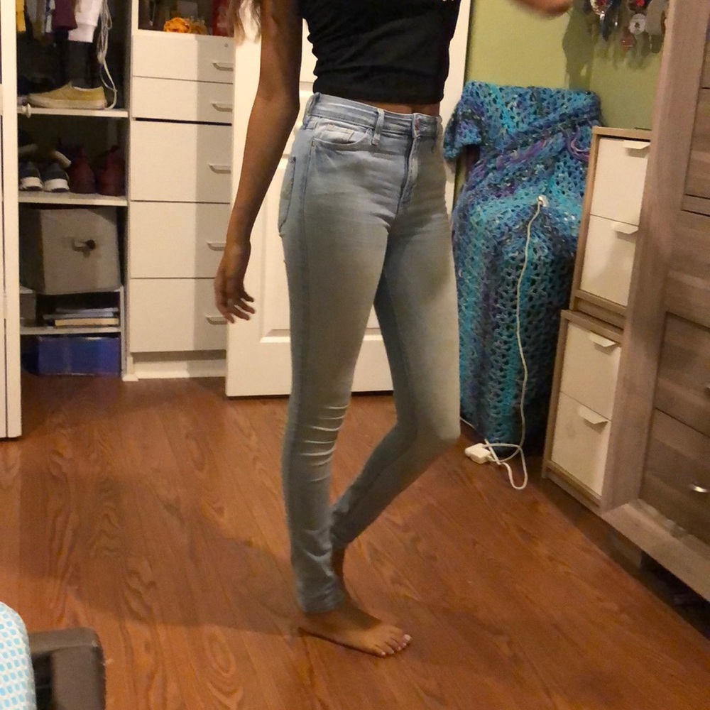 High raised from hollester